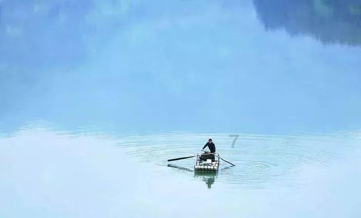 国米刚夺冠，主教练孔蒂就下课，这是否太让人匪夷所思了？游戏画面